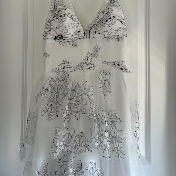 Prom Dress never worn - Picture 5 of 12